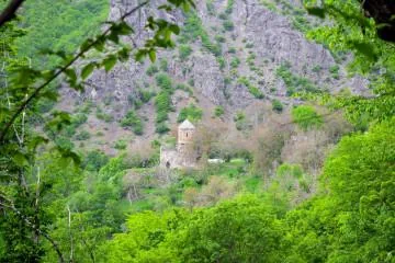 იენირაბათის (ახალდაბის/ლონგოთხევის) ეკლესია